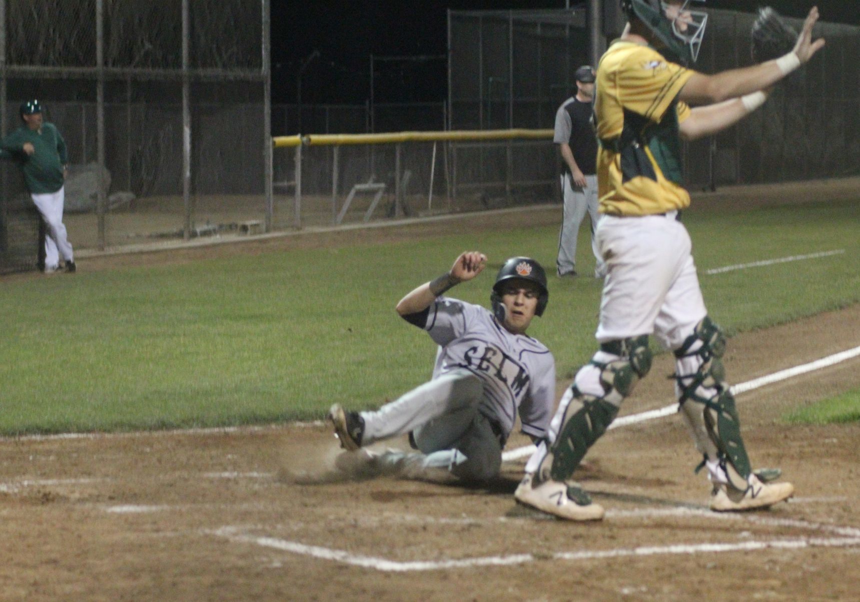 Kingsburg tops Selma